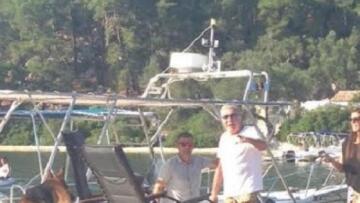 Παξοί: Επιχειρηματίας αποκάλεσε «φτωχομπινέ» τον Roberto Cavalli!