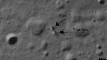 Βίντεο: Η NASA κατέγραψε εξωγήινο στο φεγγάρι;