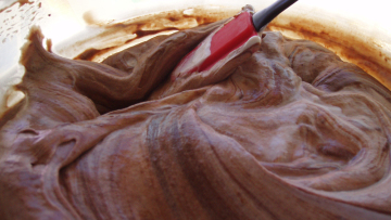 Η έλλειψη φουντουκιών παρασύρει και τις πραλίνες! 