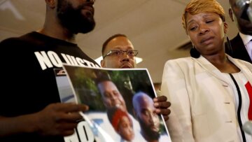 ΗΠΑ: Ο Γενικός Εισαγγελέας ζήτησε νέα νεκροψία του Μάικλ Μπράουν