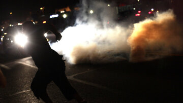 ΗΠΑ: Αίρεται η απαγόρευση κυκλοφορίας στο Φέργκιουσον