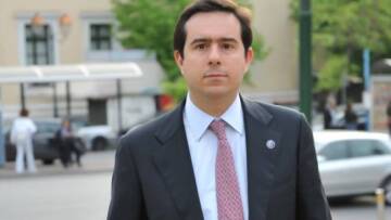 Μηταράκης: Να εισπράττουν οι δήμοι και οι περιφέρειες τον ΕΝΦΙΑ