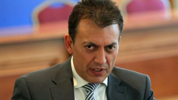 Βρούτσης: Κατασκευασμένο σχέδιο παραπληροφόρησης τα σενάρια για λουκέτο στον ΟΑΕΔ