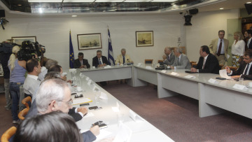 Συνεχείς συσκέψεις για να βρεθούν νέες αγορές για τα ελληνικά ροδάκινα