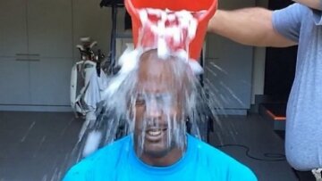 Μπουγελώθηκε και ο Τζόρνταν και προκάλεσε Φιλ Τζάκσον και... Dream Team!