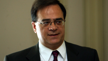 Ο Χαρδούβελης ενημερώνει βουλευτές ΝΔ και ΠΑΣΟΚ για τον ΕΝΦΙΑ