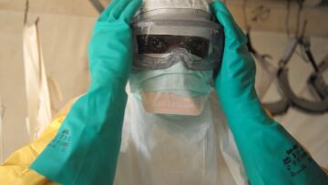 Εμπολα: Τουλάχιστον 120 εργαζόμενοι στην Υγεία έχουν πεθάνει από τον ιό 