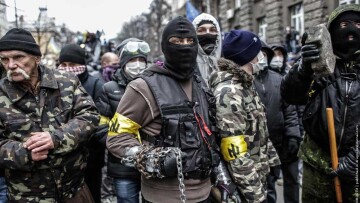 Ουκρανία: Ο ακρο-«Δεξιός Τομέας» συνέλαβε δύο δημοσιογράφους