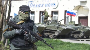 Ουκρανία: Αποσύρθηκε ο στρατός από το αεροδρόμιο του Λουγκάνσκ