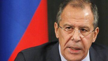 Λαβρόφ: Να αποσυρθούν οι ουκρανικές δυνάμεις από θέσεις που μπορούν να πλήξουν αμάχους