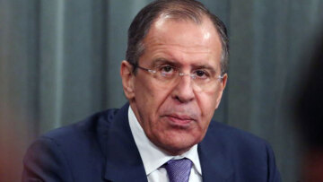 Λαβρόφ: Οι ΗΠΑ υποστηρίζουν το «κόμμα του πολέμου» στο Κίεβο