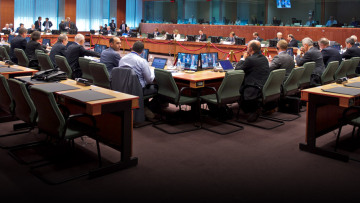 Γιατί το Eurogroup θέλει να αποφύγει τη συζήτηση για το ελληνικό χρέος