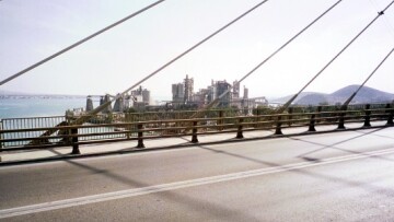 Χαλκίδα: 27χρονος «βούτηξε» στο κενό από την υψηλή γέφυρα της Χαλκίδας 