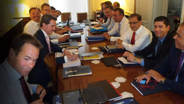 Με όπλο το πλεόνασμα η κυβέρνηση θα επιδιώξει φοροελαφρύνσεις