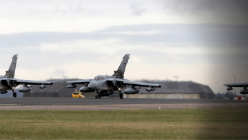 Οι Βρετανοί ξεκίνησαν να βομβαρδίζουν τους τζιχαντιστές 