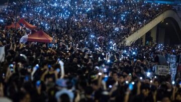 Χονγκ Κονγκ: Το τελεσίγραφο λήγει και οι φοιτητές ετοιμάζονται για καταλήψεις κτιρίων