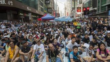 Κυβερνήτης Χονγκ Κονγκ: Η αστυνομία θα κάνει τα πάντα για την υπεράσπιση της δημοκρατίας