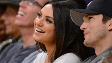 Mila Kunis: «Γεννημένη για μαμά»