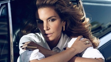 Cindy Crawford: Στα 48 μου ήρθε το... πλήρωμα του χρόνου 