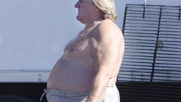 Ζεράρ Ντεπαρντιέ: Έβαλε το μαγιό του και προκάλεσε... σοκ στην Καλιφόρνια