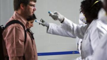 ΗΠΑ: Αυστηρότερα μέτρα ασφαλείας σε πέντε αεροδρόμια για τον Εμπολα