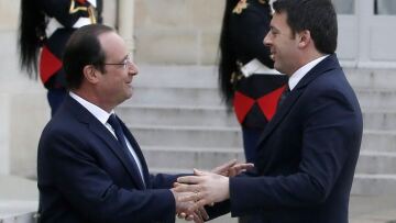 Reuters: Η Κομισιόν «κουνά το δάχτυλο» σε Γαλλία και Ιταλία