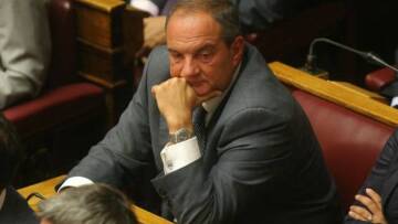 Βουλή: «Παρέλαση» βουλευτών στο γραφείο του Κώστα Καραμανλή