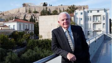 Ντέιβιντ Χιλ: Η Ελλάδα πρέπει να διεκδικήσει δικαστικά τα Γλυπτά του Παρθενώνα 
