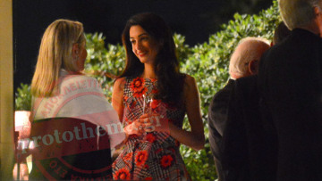 Με δείπνο σε σπίτι εφοπλιστών έκλεισε τη βραδιά η Αμάλ