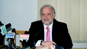 Καλαντζής: Όποιος βουλευτής καταψηφίσει τον Πρόεδρο της Δημοκρατίας και πάει στον ΣΥΡΙΖΑ θα είναι αργυρώνητος!