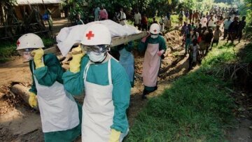 Σχεδόν 4.500 οι νεκροί από τον Εμπόλα στη δυτική Αφρική