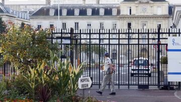 Νοσοκόμα με συμπτώματα Έμπολα και στη Γαλλία 