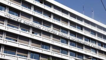 Τι απαντά το υπ. Οικονομικών για τη ρύθμιση των 100 δόσεων