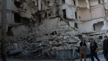 Συρία: Με αφίσες και συνθήματα στους τοίχους «πολεμούν» τους τζιχαντιστές