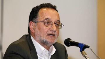 Λαφαζάνης: Φαρσοκωμωδία τα stress test