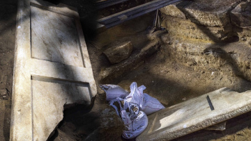 Αμφίπολη: Πόσο βαθύς είναι ο τρίτος θάλαμος;