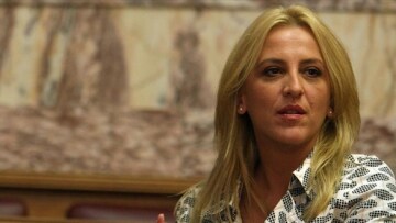 Η Περιφέρεια είναι έτοιμη να αντιμετωπίσει την κακοκαιρία, λέει η Ρένα Δούρου 