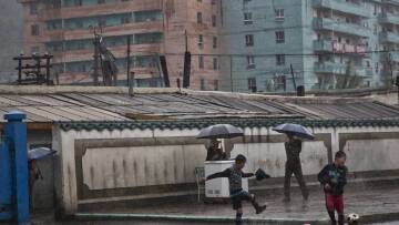 Βόρεια Κορέα: Ο Κιμ Γιονγκ Ουν στέλνει «σκλάβους» στο Κατάρ! 