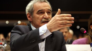 Χουντής: Λογιστής ο Ρέγκλινγκ  