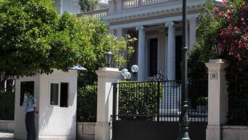 Αγώνα δρόμου μέχρι τις 8 Δεκεμβρίου κάνει η κυβέρνηση 