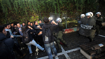 ΜΑΤ στη Νομική, την Πρυτανεία και την ΑΣΟΕΕ για να αποτραπούν οι καταλήψεις