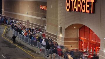 «Μαύρη Παρασκευή»: Ημέρα καταναλωτικής φρενίτιδας σε ΗΠΑ και Βρετανία 