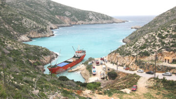 Δεύτερο «ναυάγιο» στη Ζάκυνθο; Μυστήριο με φορτηγό πλοίο που βρέθηκε εγκαταλειμμένο