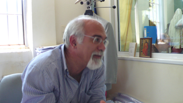 Ο δάσκαλος του Ρωμανού στις φυλακές Αυλώνα προτείνει να γίνει συνοδός του στα μαθήματα