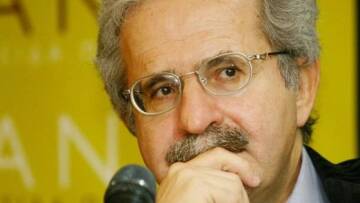 Μίμης Ανδρουλάκης: «Πιστόλι στον κρόταφο; Τρία όχι!»