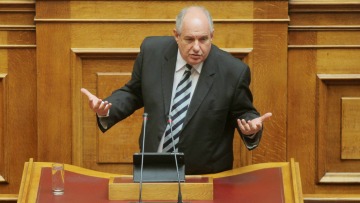Τέρενς Κουίκ: «Χαιρόμαστε που επισπεύδονται οι κάλπες» 