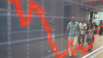 Αγωνία για το τι θα γίνει σήμερα στις αγορές μετά το χθεσινό «κραχ» 