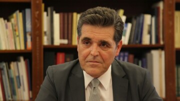 Εκτός εκπαίδευσης η καθηγήτρια στην Ηπειρο, λέει ο υφυπουργός Παιδείας