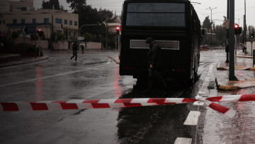 «Γάζωσαν» με 54 σφαίρες καλάσνικοφ την πρεσβεία του Ισραήλ