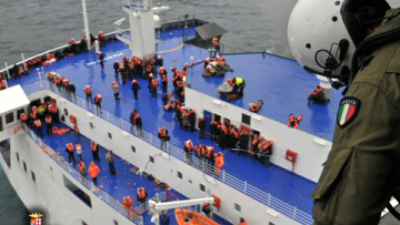 Ταυτοποιήθηκαν ακόμη 35 Ελληνες διασωθέντες του «Norman Atlantic»